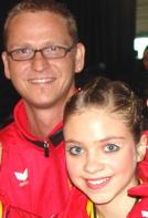 Trainer Dirk Engel-Korus mit Tochter Lydia